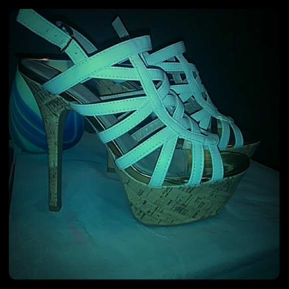 shoedazzle white heels
